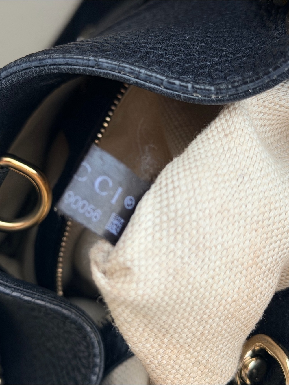 Authentic Gucci Medium Soho- Pebbled Leather Tassel Shoulder Bag with Gold Chain - Picture 11 of 11